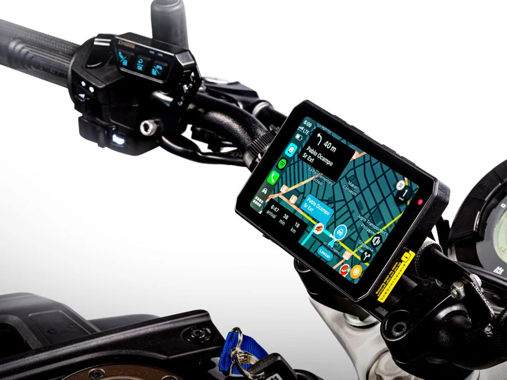 バイクナビの常識を覆す：CHIGEE xAKEEYO AIO-5メディアシステム
