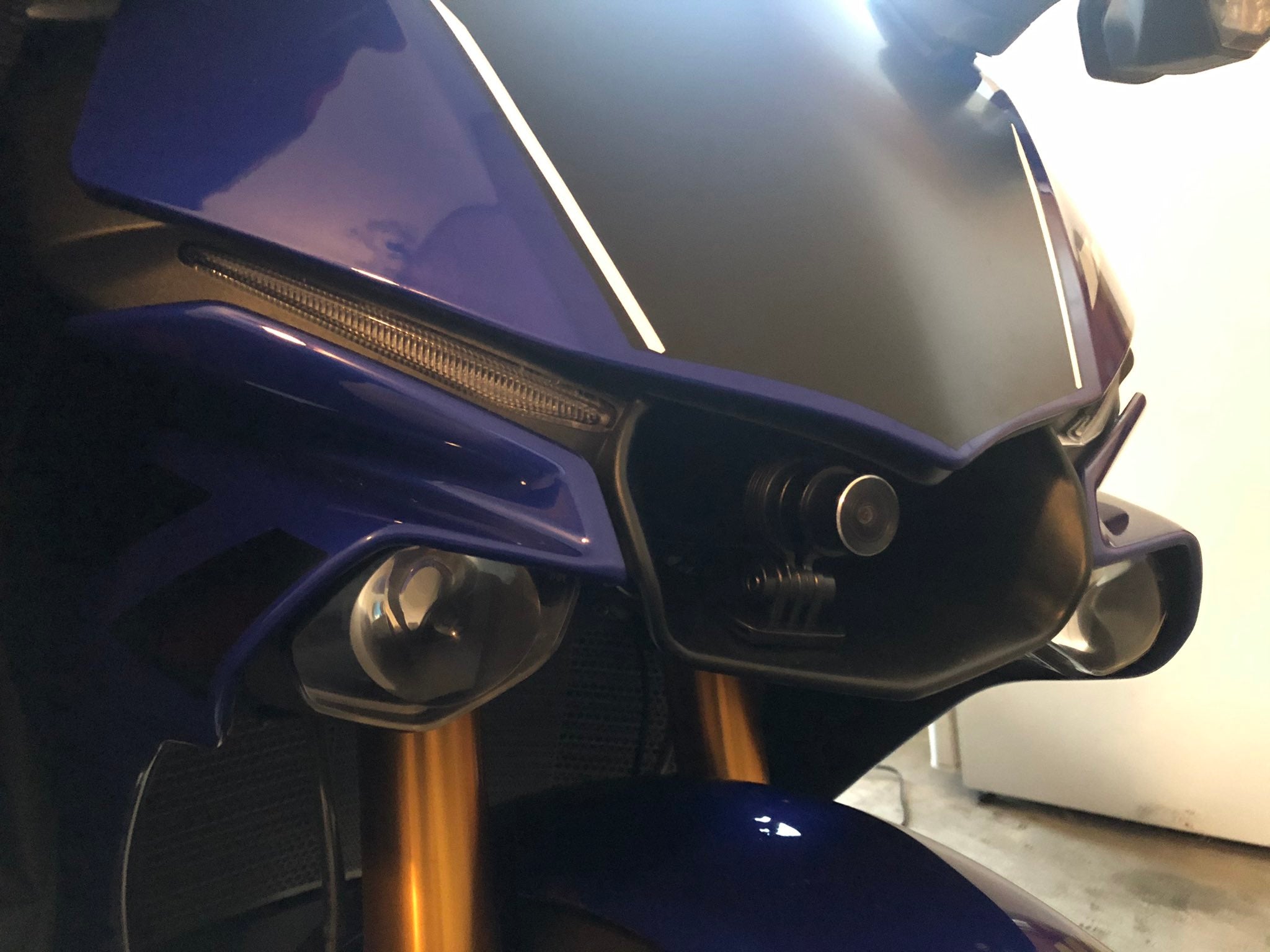 車種情報:YZF-R1 · YAMAHA