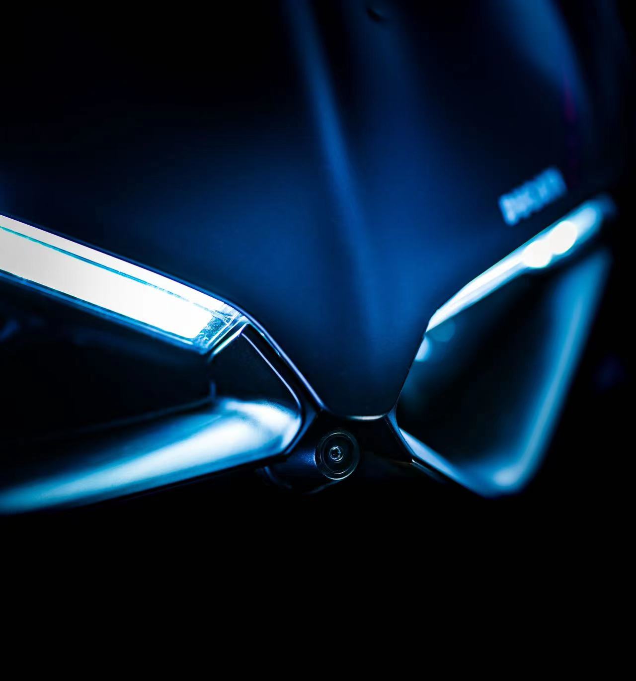 AIO-5 Lite CarPlayやAndroid Autoにも対応!バイク専用モトスマートモニター 前後2カメラ - AKEEYO