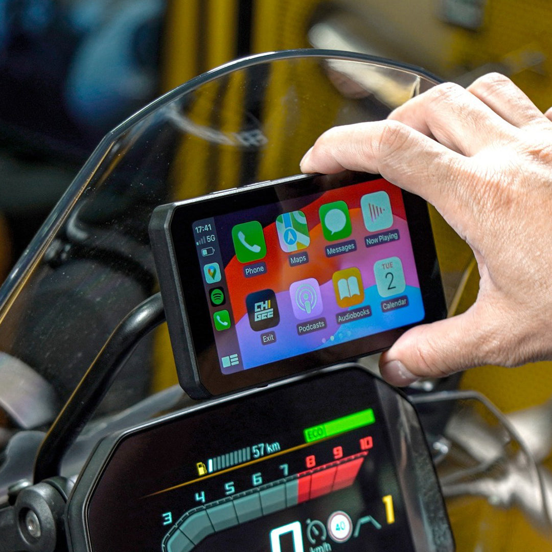 配線工事不要、取付簡単|AIO-5 Play