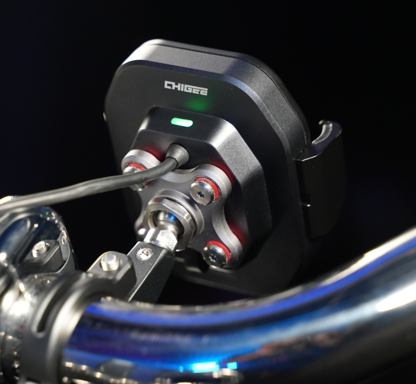 AKEEYO バイク スマホホルダー サスペンション振動吸収 次世代コンパクト