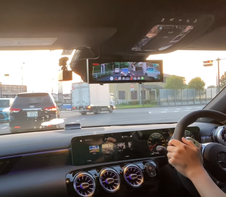 夜でも安心を！操作簡単な運転者必見のSONY製のセンサー付の次世代